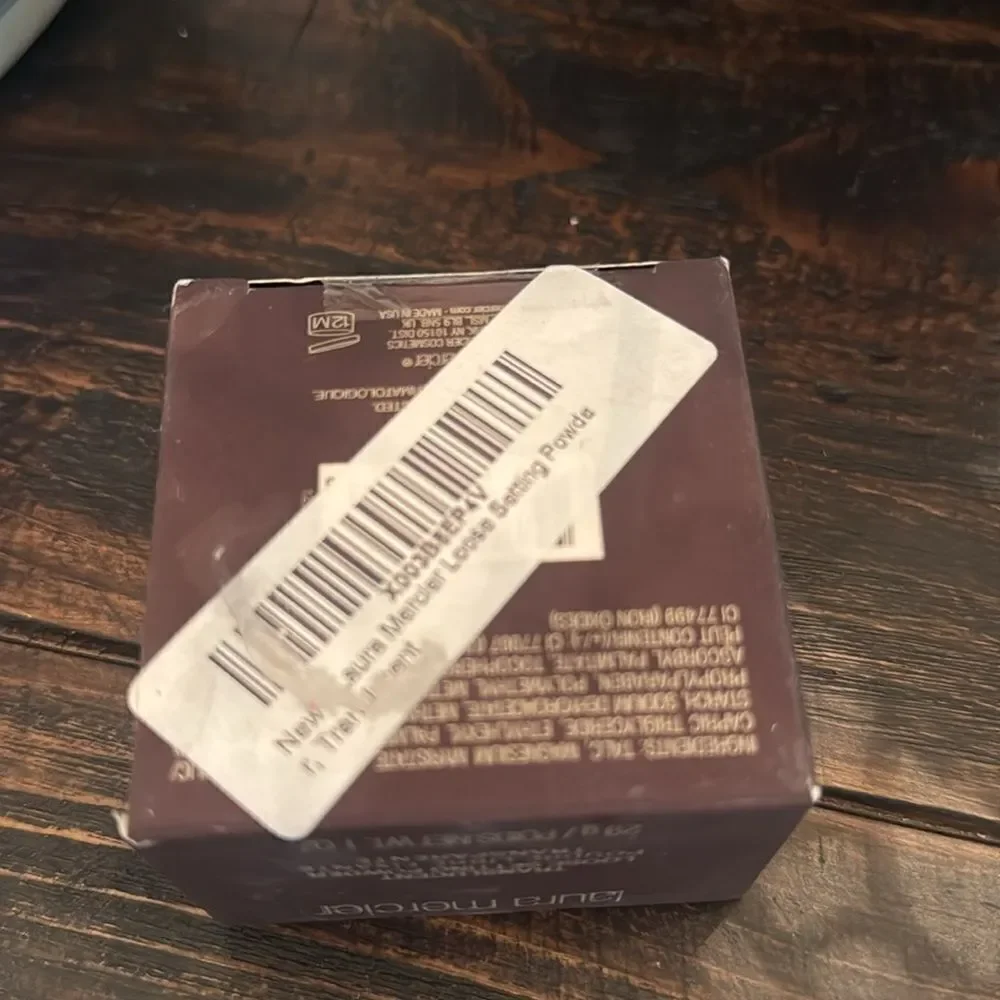NWT Laure Mercier translucent setting powder